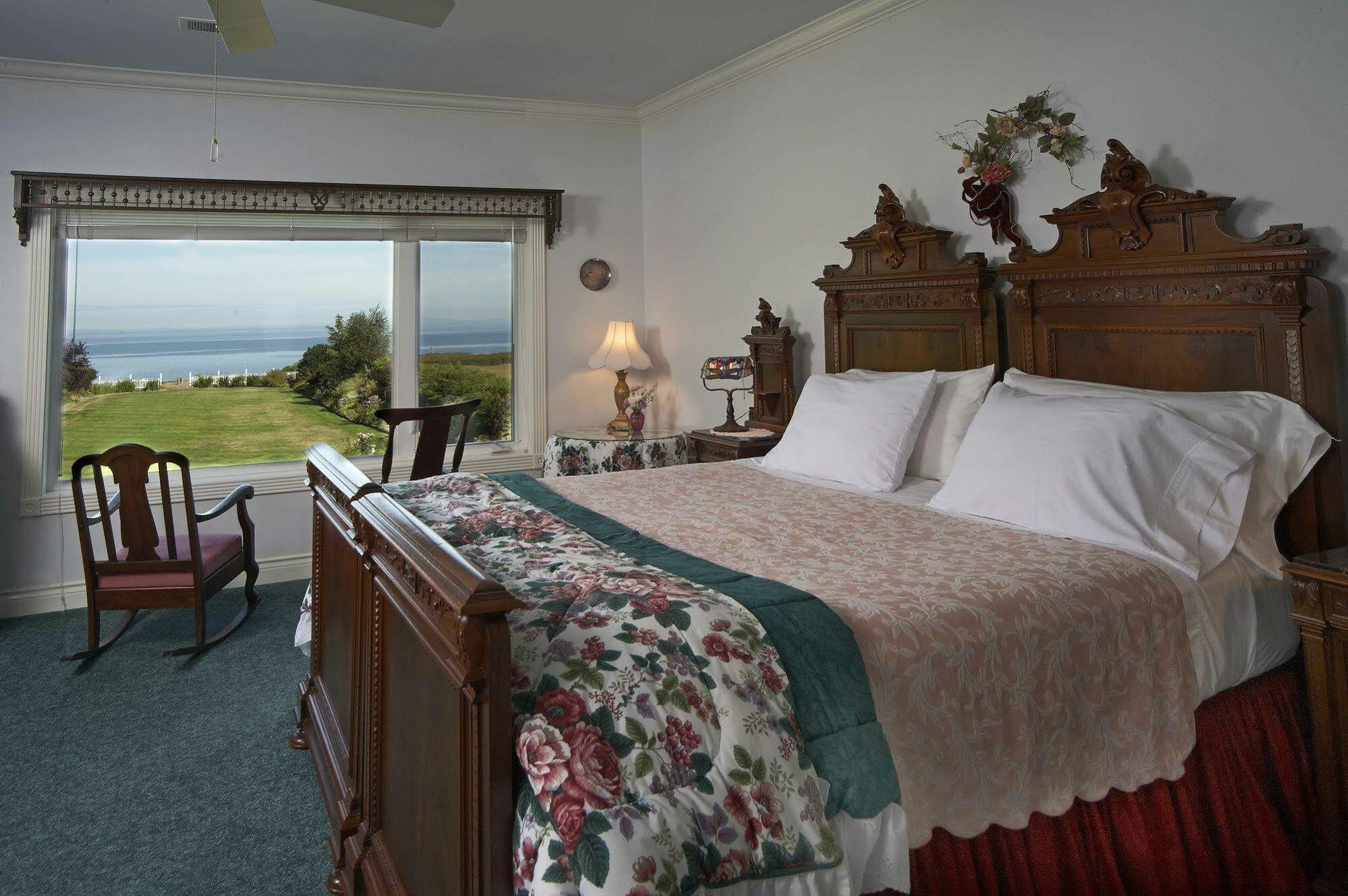 Sea Cliff Gardens Bed and Breakfast Port Angeles Exteriör bild